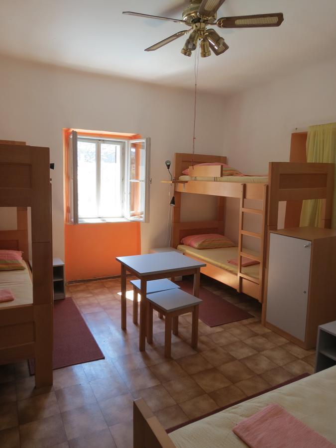 Hi Hostel เวลิโลชิน ภายนอก รูปภาพ