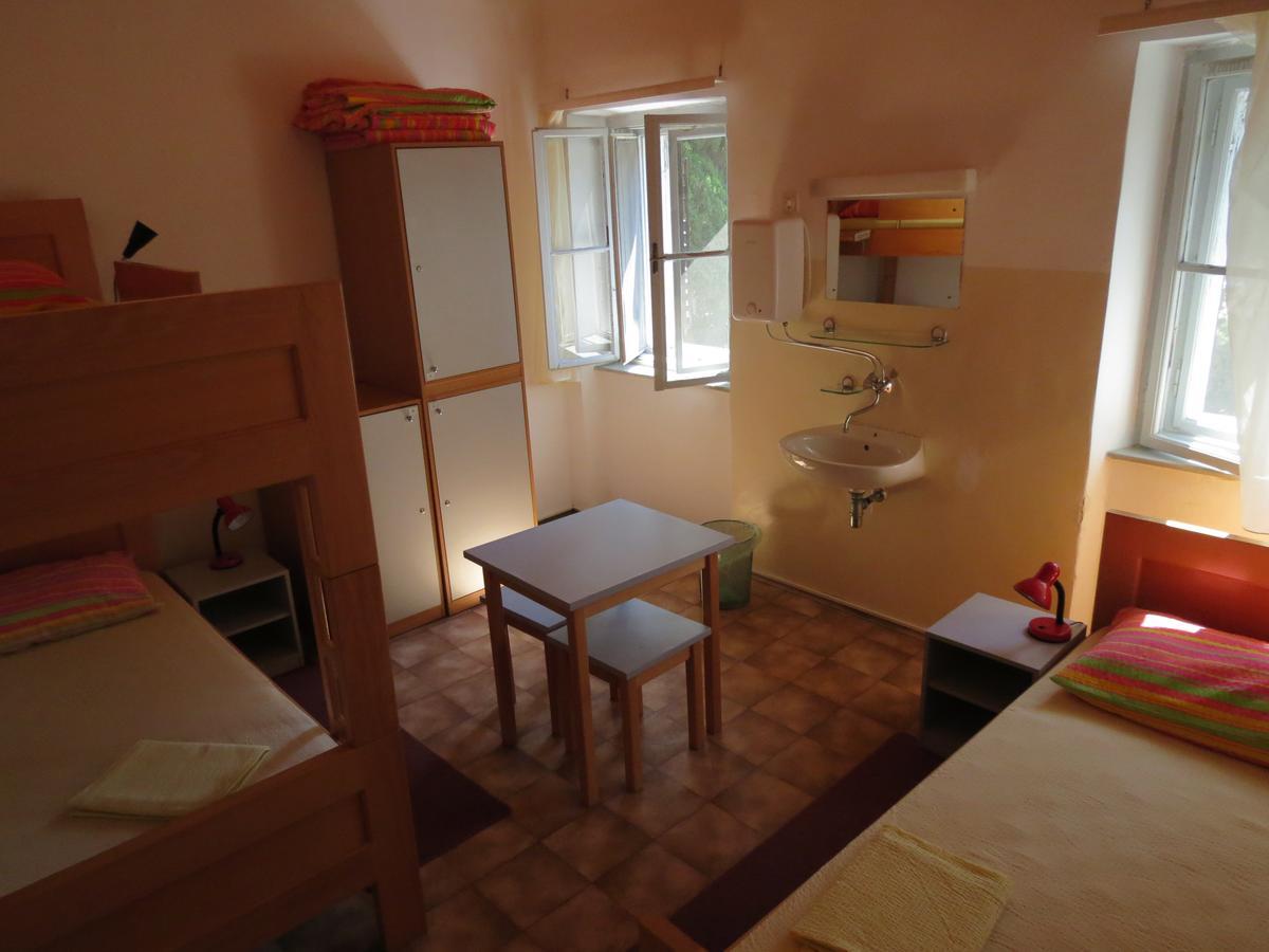 Hi Hostel เวลิโลชิน ภายนอก รูปภาพ
