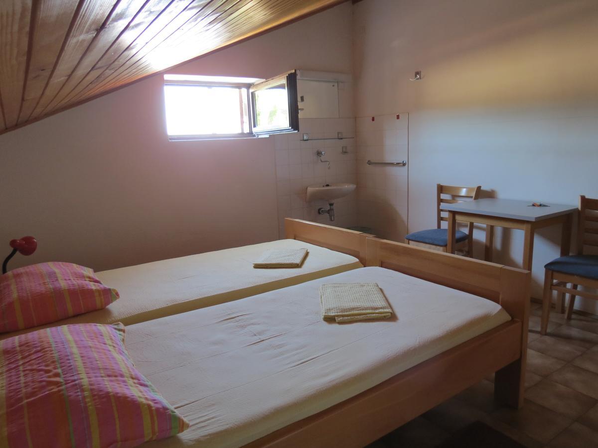 Hi Hostel เวลิโลชิน ภายนอก รูปภาพ