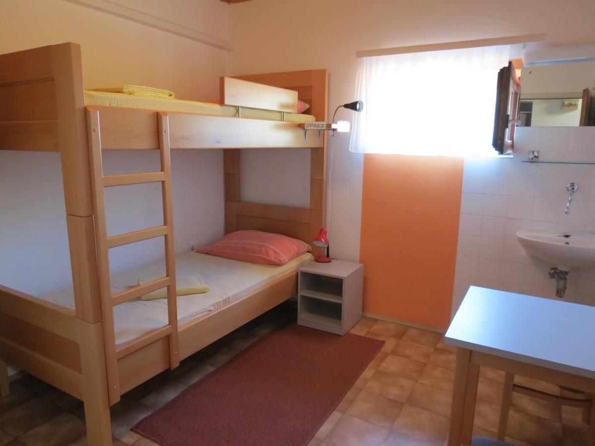 Hi Hostel เวลิโลชิน ภายนอก รูปภาพ