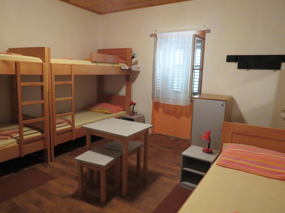 Hi Hostel เวลิโลชิน ภายนอก รูปภาพ